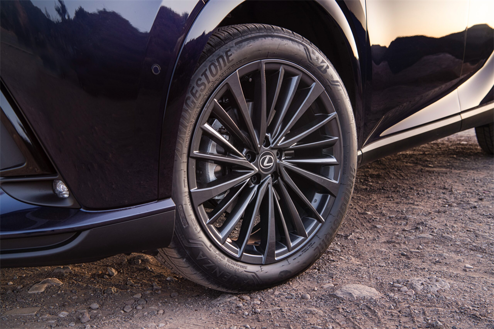 A wheel of the Lexus RX
